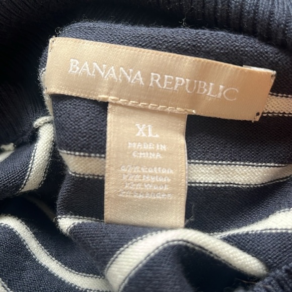 Banana Republic Long Sleeve Stripe V Neck Collar Top in Blue and White Size XL - Picture 4 of 4